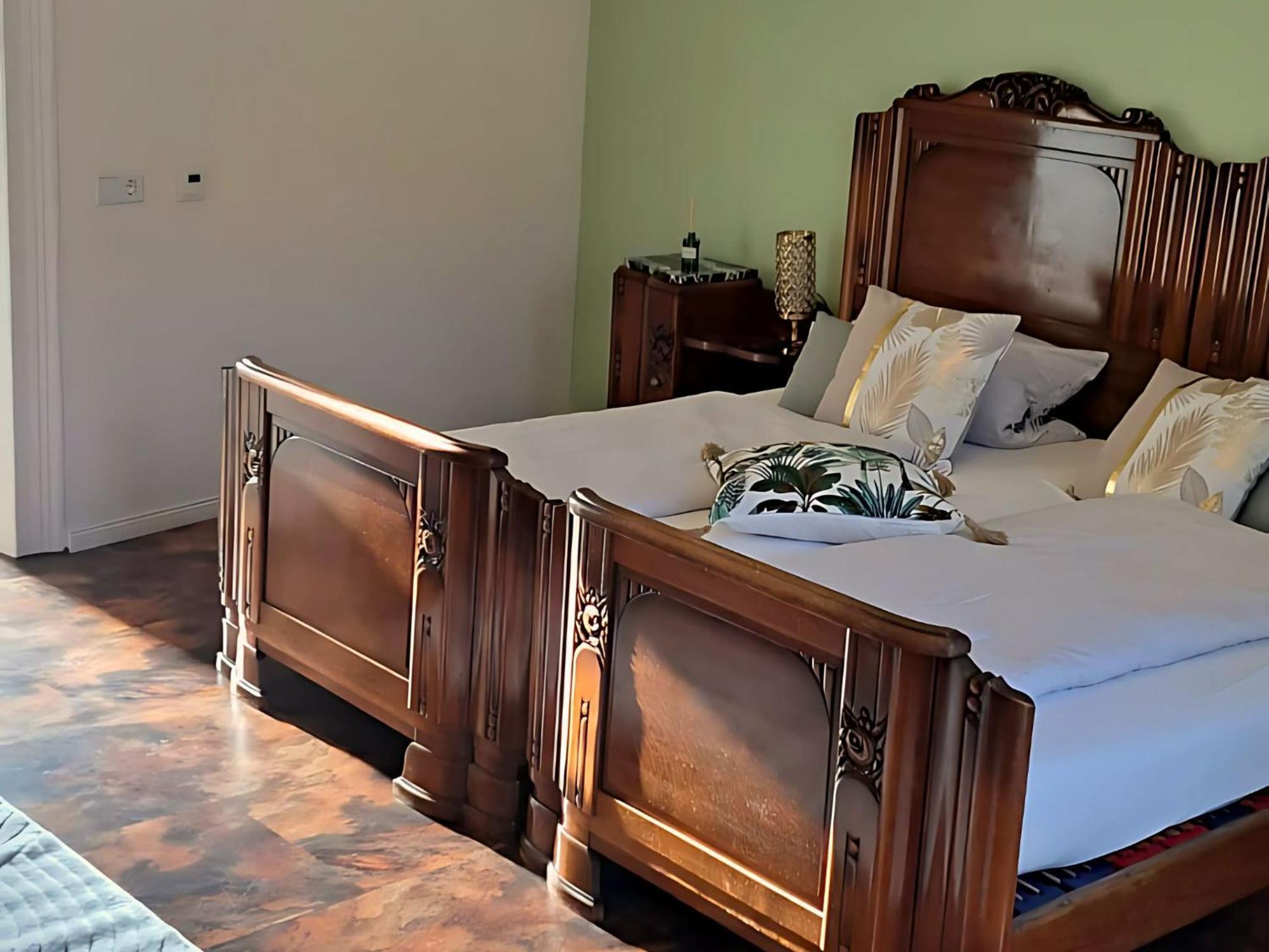 Barocker Hof Rhodt Apartment *